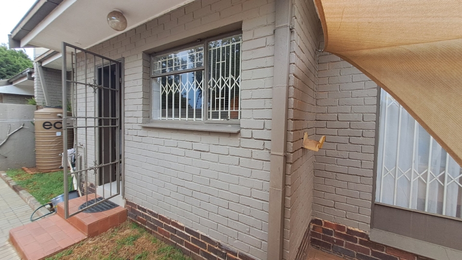 2 Bedroom Property for Sale in Langenhovenpark Free State